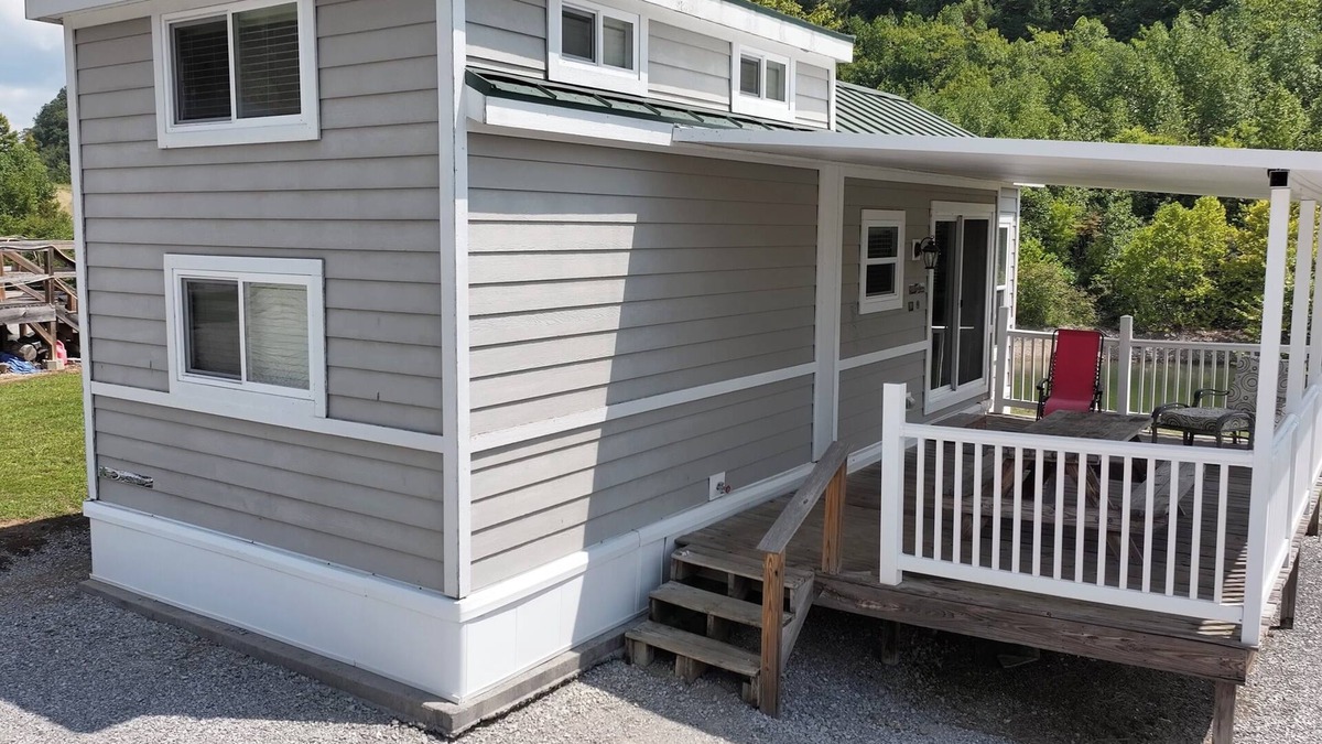 Tazewell Cottage | Lakefront Cottage on Norris Lake