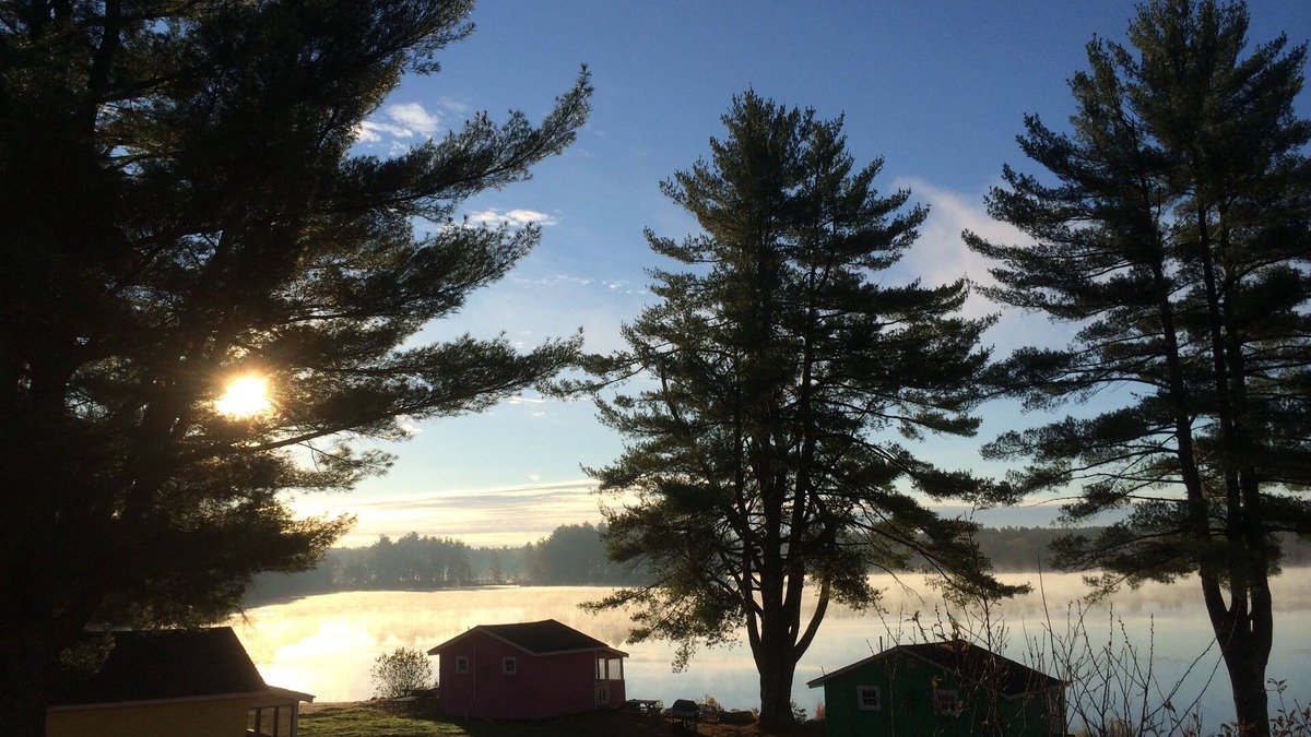 Northwood Cottage | Lakefront Cottage PET FRIENDLY