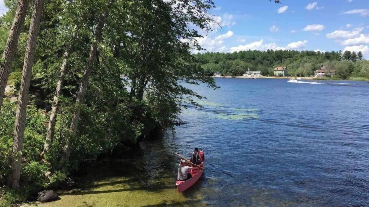 Amherst House | Lakefront Cottage