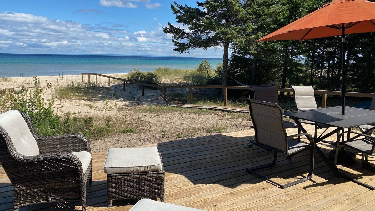 Beaver Island Cottage | Lakefront Cottage on Soft Sand