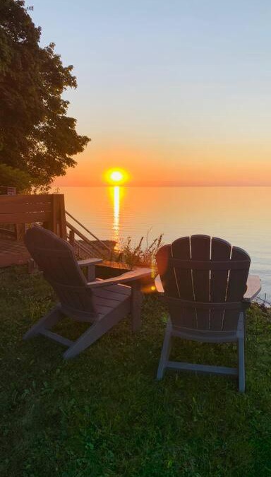 Youngstown House | Lakefront Cottage w/Private Beach- Niagara