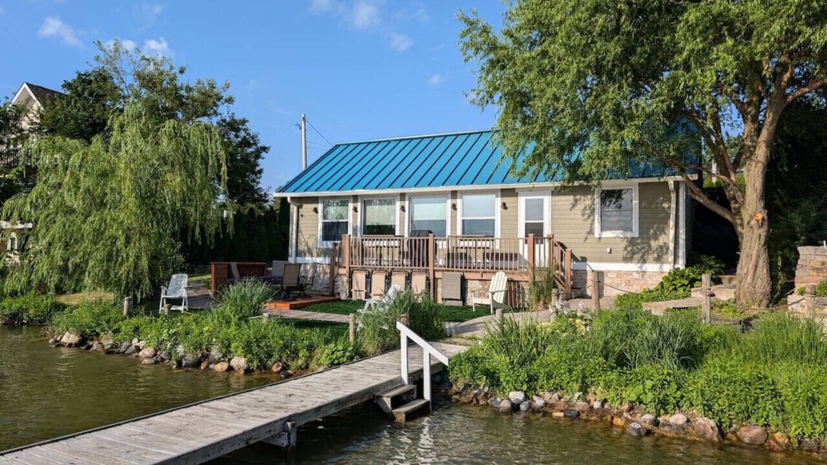 Twin Lakes Cottage | Lakefront Cottage w/Boat Rentals
