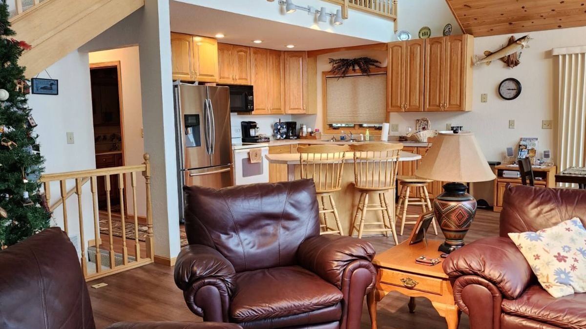 Garrison Cabin | Lakefront Deck w/Unmatched View and Location - New Deck
