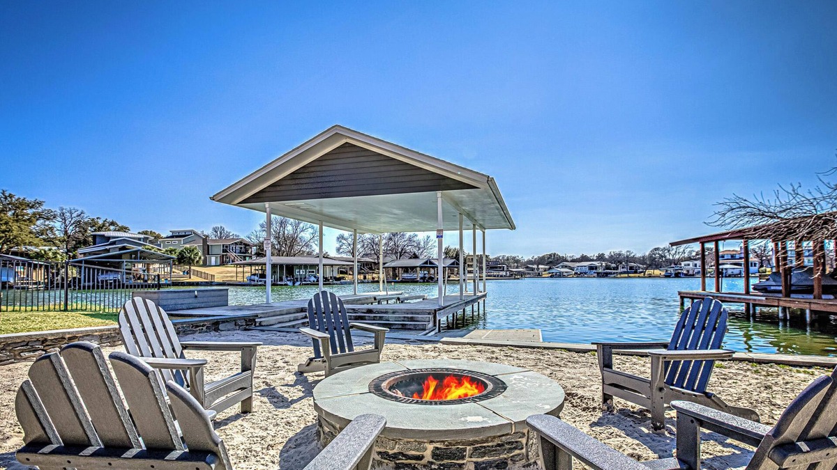 Granite Shoals House | Lakefront Family Home for 12, w Picturesque Views & Patio