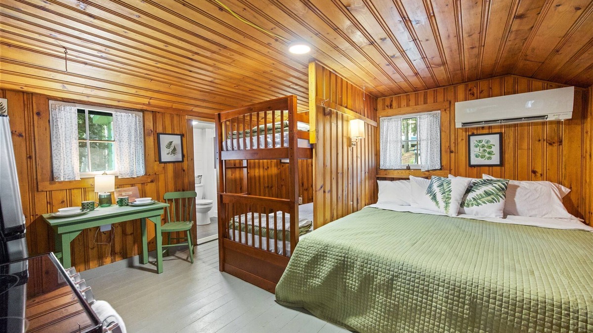 Orland Cabin | Lakefront Fiddlehead Tiny Cabin @ Getogether Stays