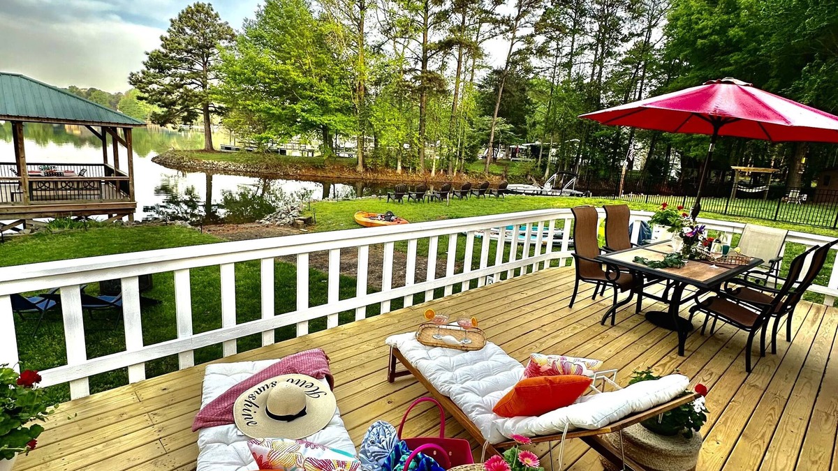 Denver Cottage | Lakefront Fish Camp & Farm View- Kayak, Paddleboard , Firepit, Fishing & Dock !