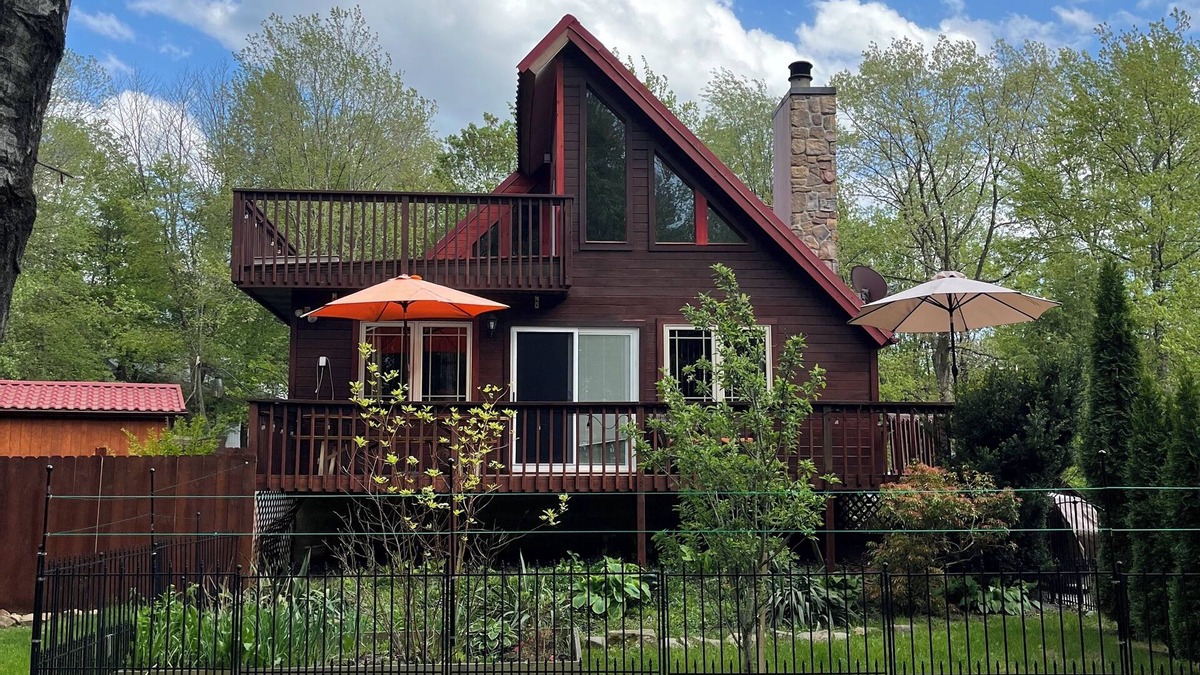 Briar Crest Woods House | Lakefront, Game Room, Canoe, Fire Pit, Pet Friendly, Fenced Yard, Buddha Garden