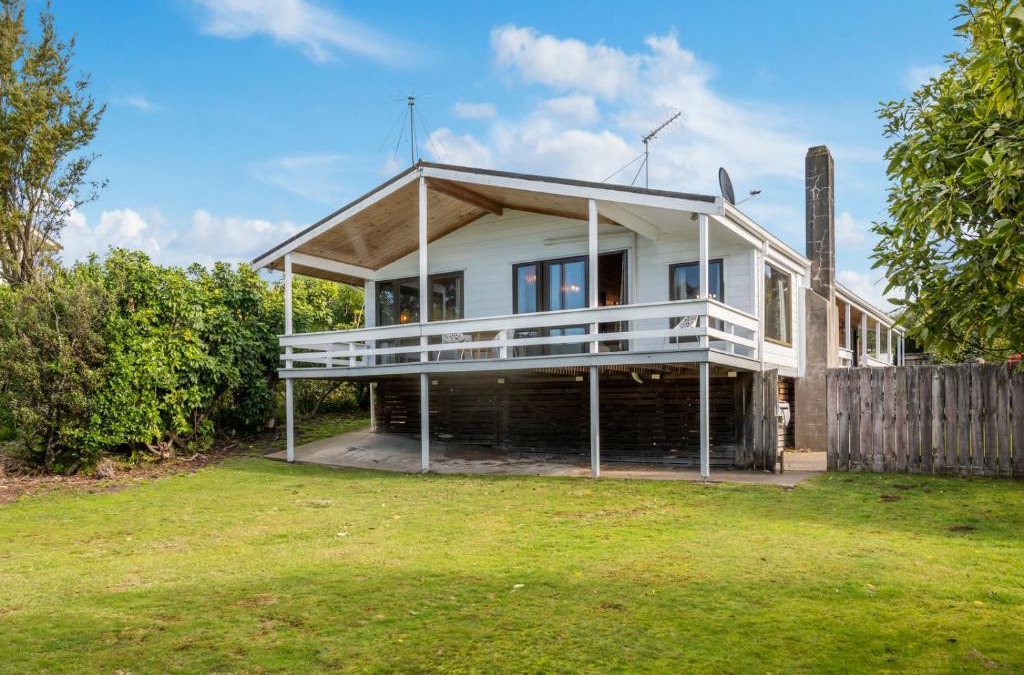 Kuratau House | Lakefront Gem - Kuratau Holiday Home