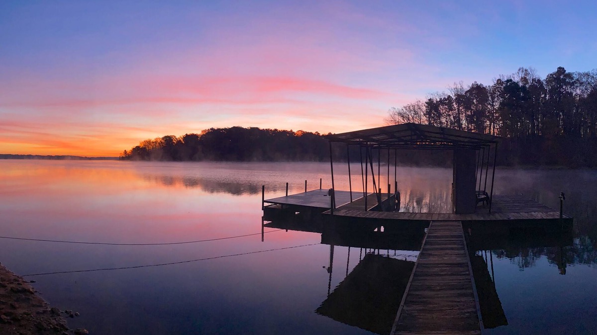 Reed Creek House | Lakefront gem on quiet Hartwell cove with private dock (sleeps 10-12)