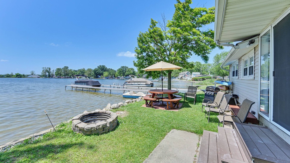 Coldwater Cottage | Lakefront Gem w/Watercrafts & Dock in Coldwater!