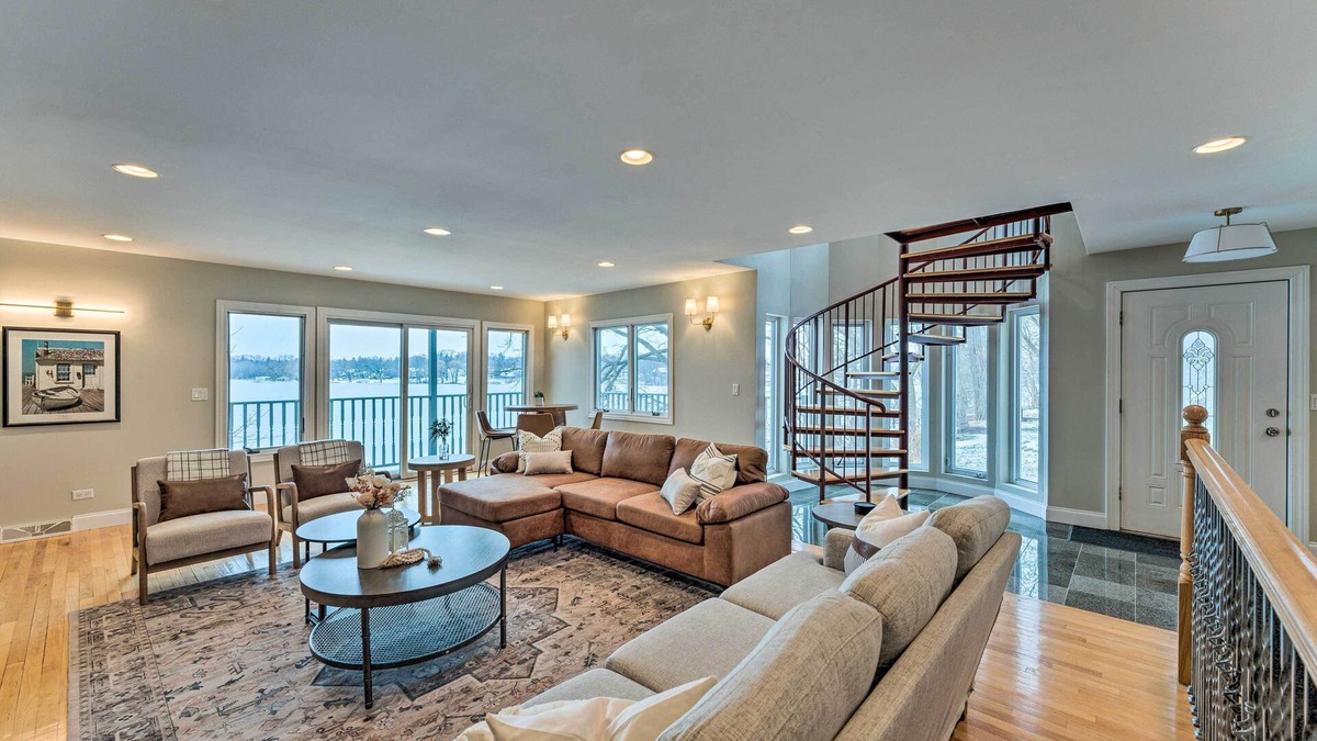 Powers Lake House | Lakefront Genoa City Home w/Private Beach