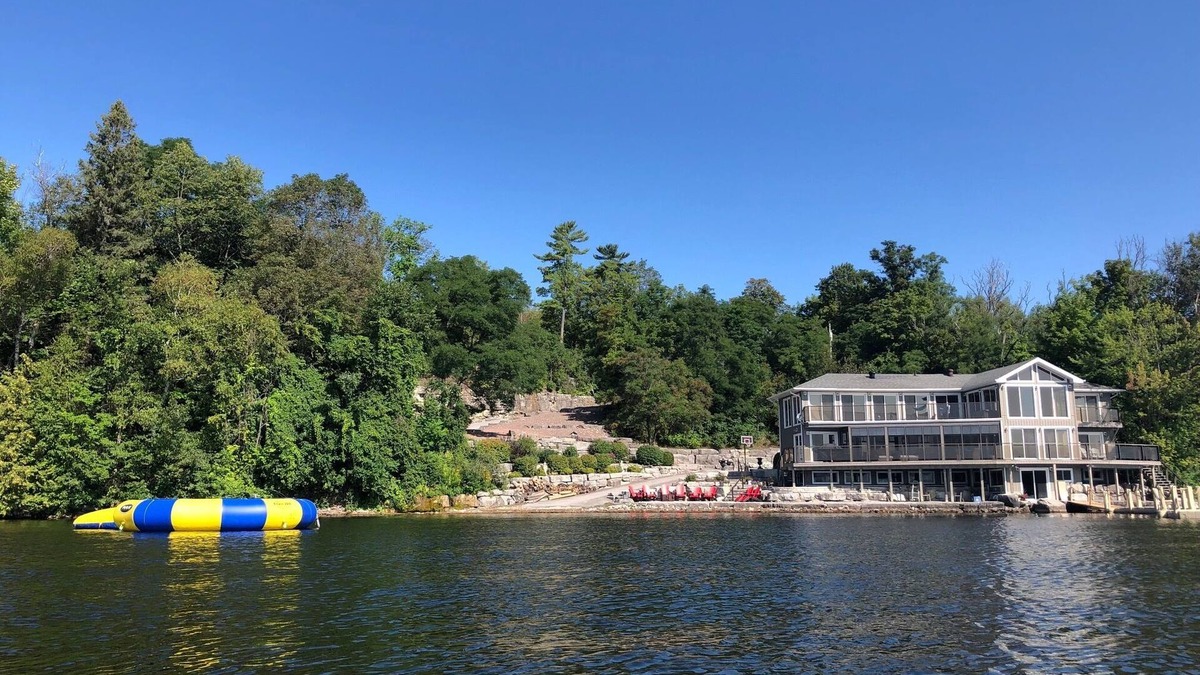Bobcaygeon Cottage | Lakefront Getaway just steps to the water, with games, docks, kayaks, and more!