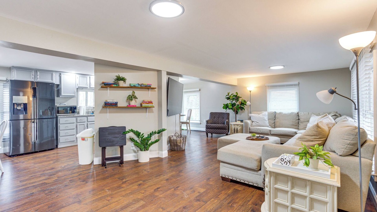 Bogart House | Lakefront Getaway w/Porch in Athens Area!