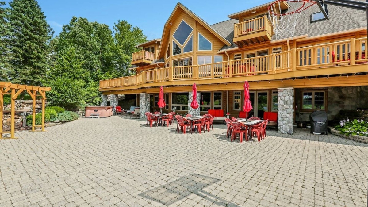 Smiths Creek Cabin | Lakefront, golf course - "The San Angelo Lodge"