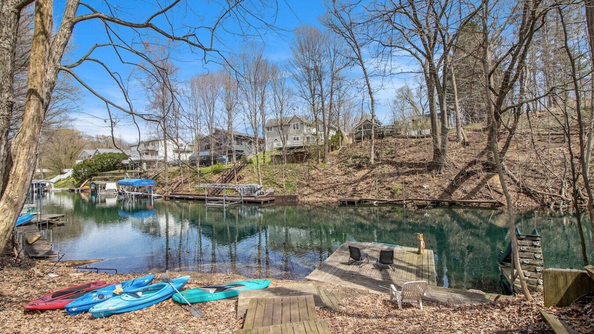 South Gull Lake Apartment | Lakefront Gull Lake Getaway
