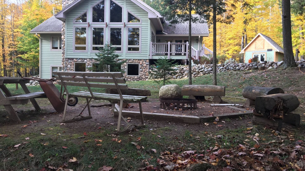 Sayner House | Lakefront Home - Family Vacations, Ice Fishing, Snowmobiling