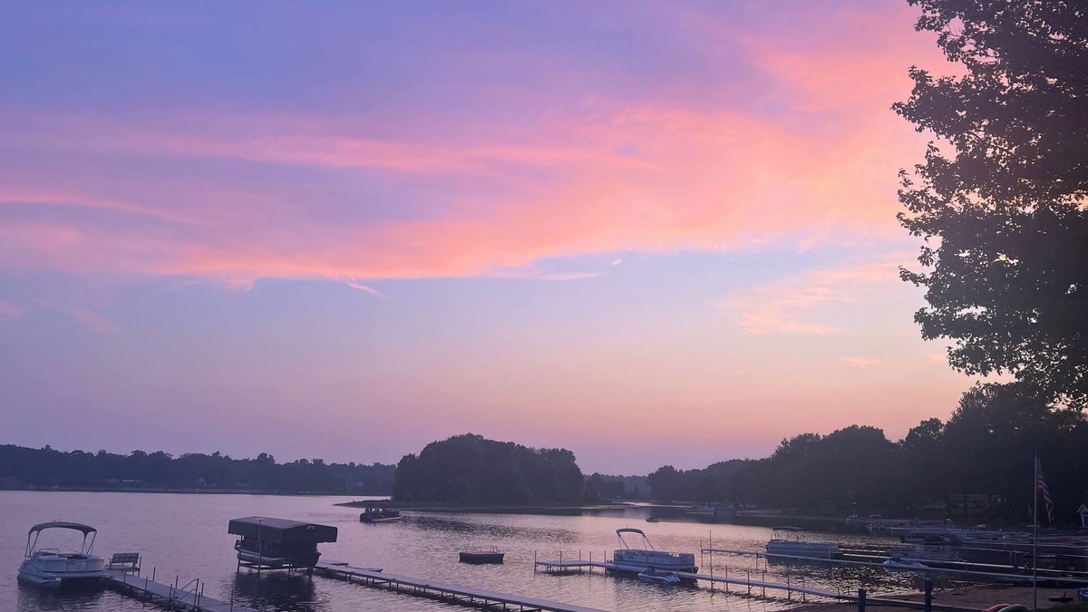 Twin Lake House | Lakefront Home for Rent