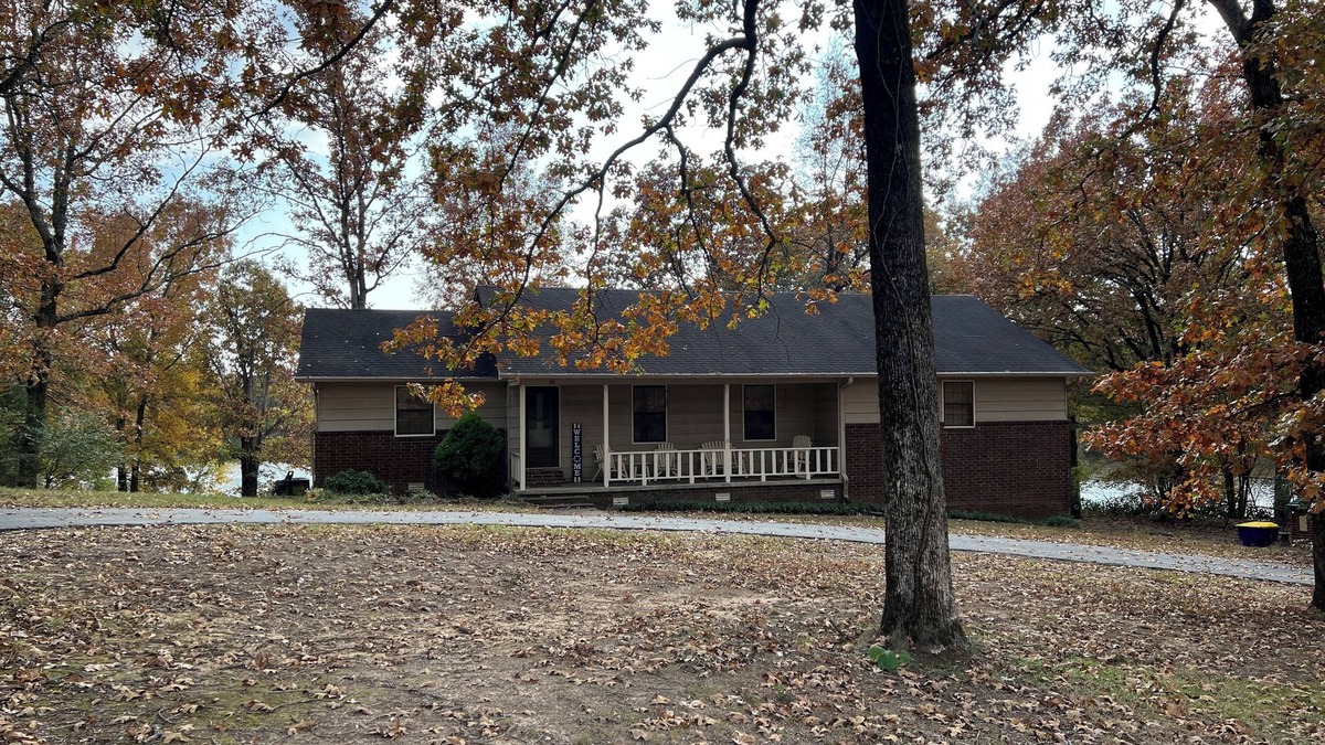 Cabot House | Lakefront Home in Cabot