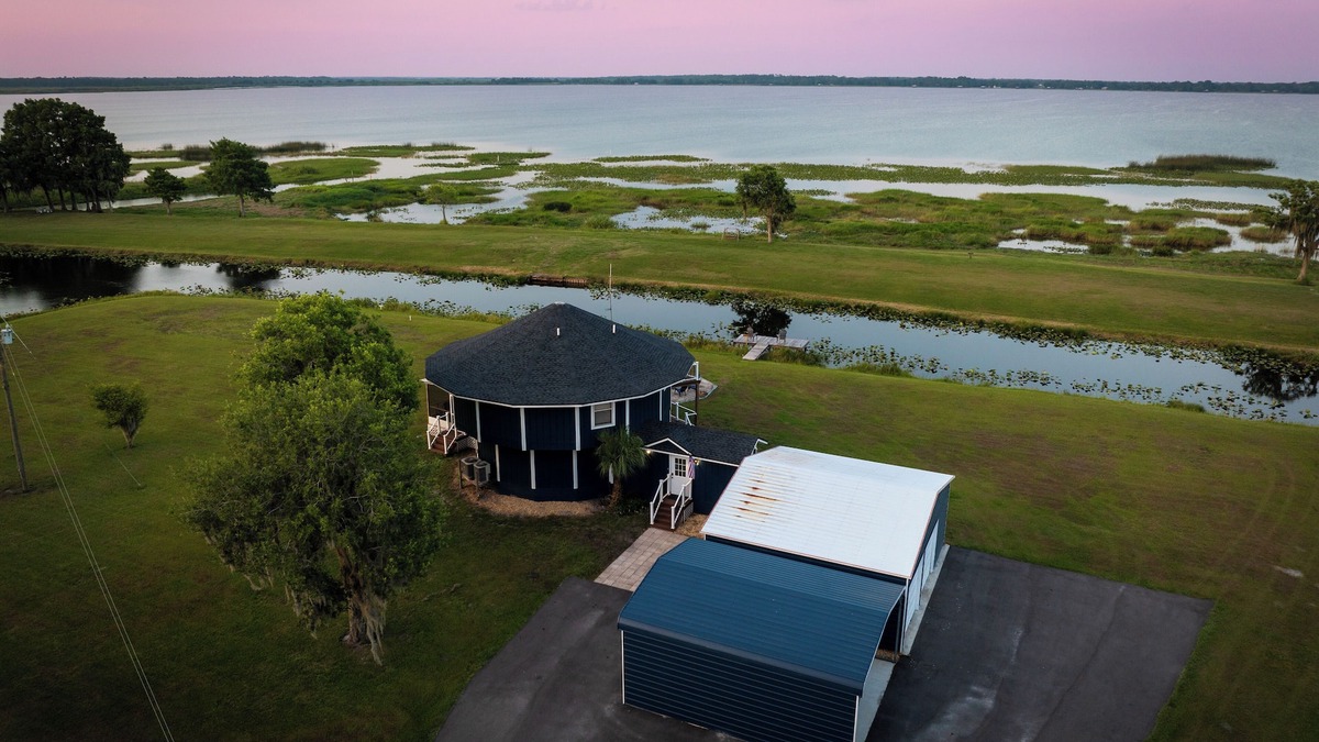 Fedhaven House | Lakefront Home in Lake Wales, FL – Private Dock, Fishing & Close to Attractions!
