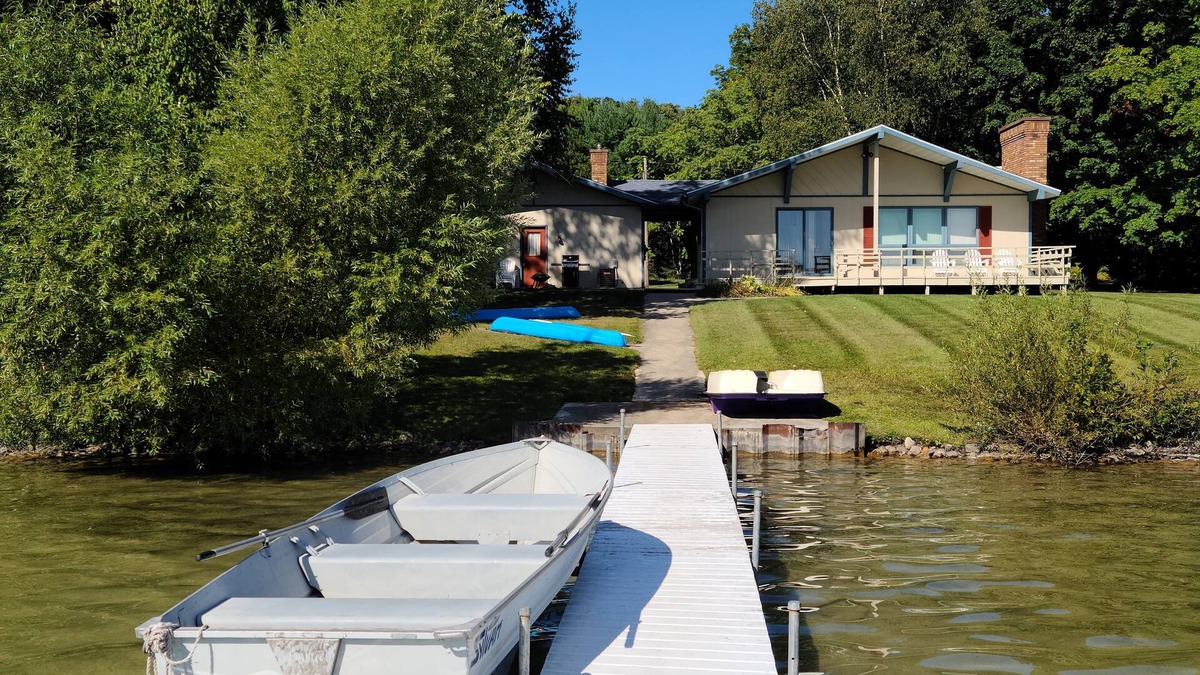 Maple City House | Lakefront home on beautiful Lime Lake in the Leelanau Peninsula