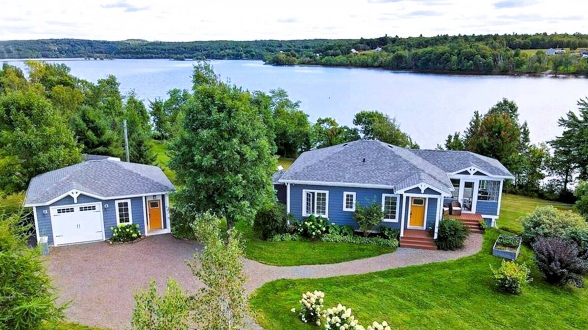 Springfield House | Lakefront Home on Washademoak Lake with Dock and 255 ft of Water Frontage.