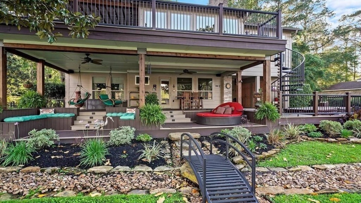 Walden on Lake Conroe House | Lakefront Home on Quiet Cove: Fishing, Fun, & Relaxing View, Sleeps 10.