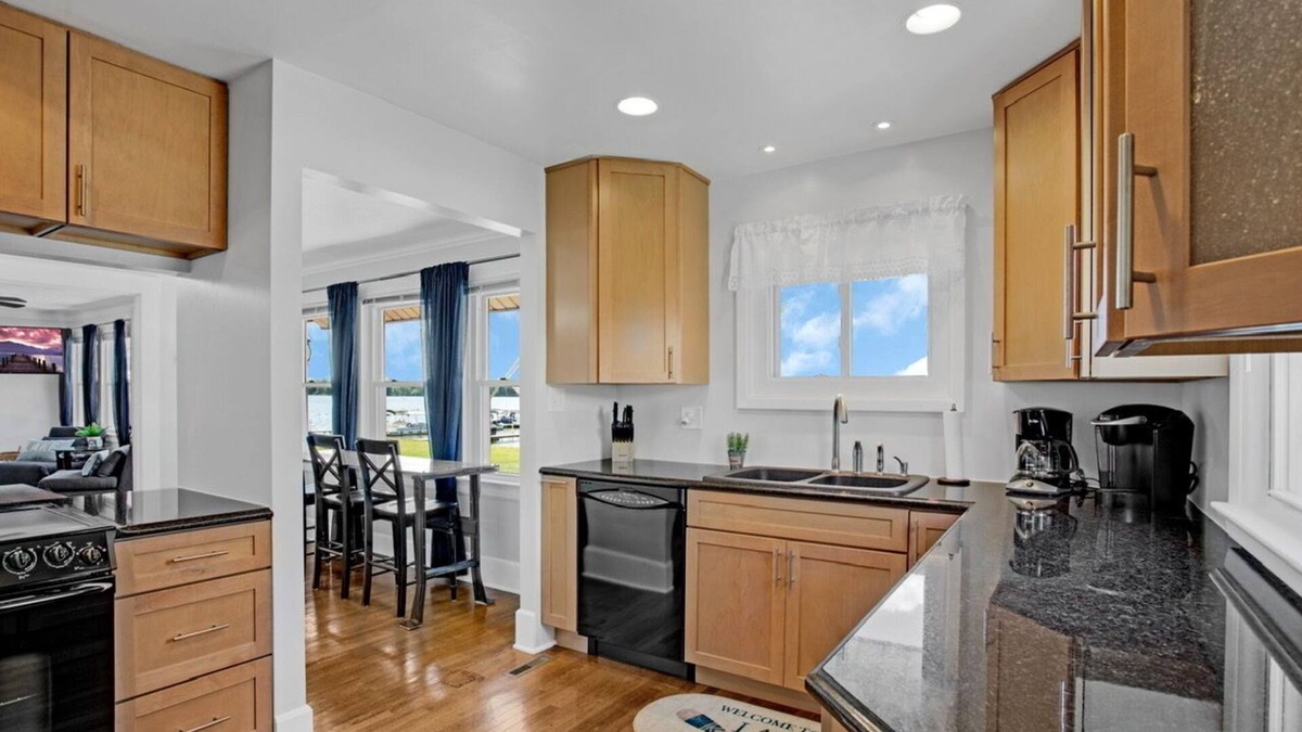 Chippewa Lake House | Lakefront home on Chippewa Lake OH. Includes kayaks and paddle boards (SUPs).