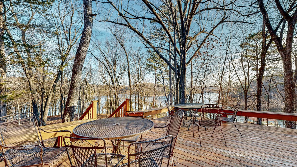 Rogers House | Lakefront home with boat access, fireplace, washer/dryer & firepit