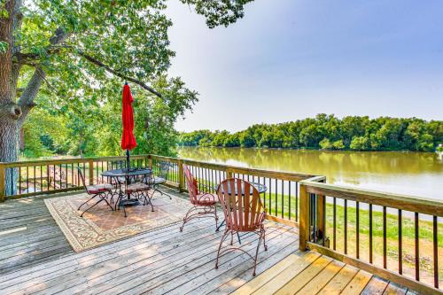 Havana House | Lakefront Home with Patio in Havana!