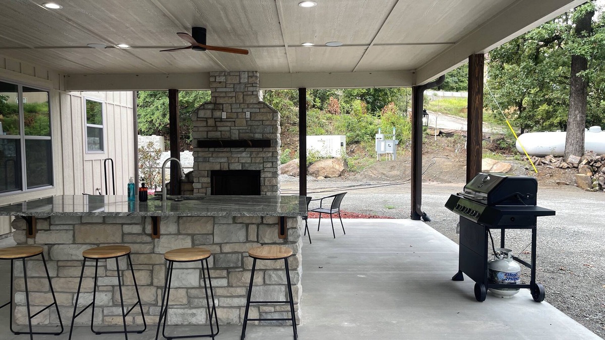 Longtown House | Lakefront Home with private boat slip