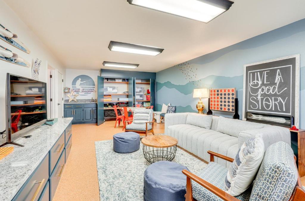 Grove House | Lakefront Home with Private Dock in Grove