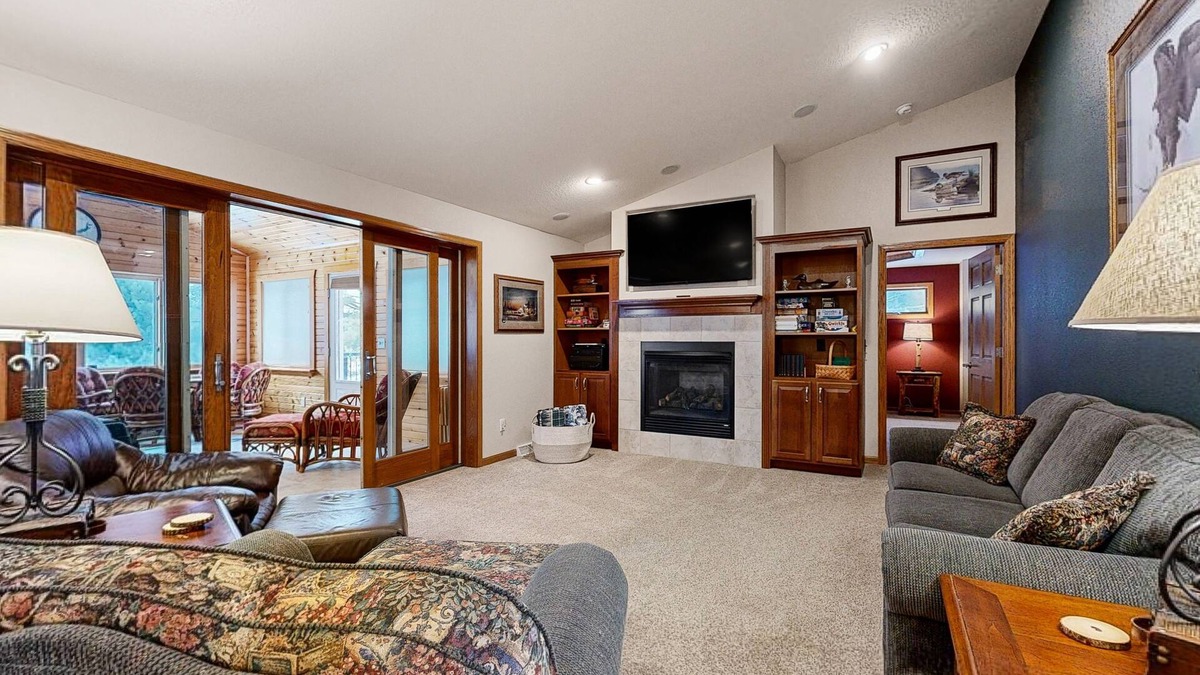 Friendship House | Lakefront home with grill, firepit, pool table, jetted tub
