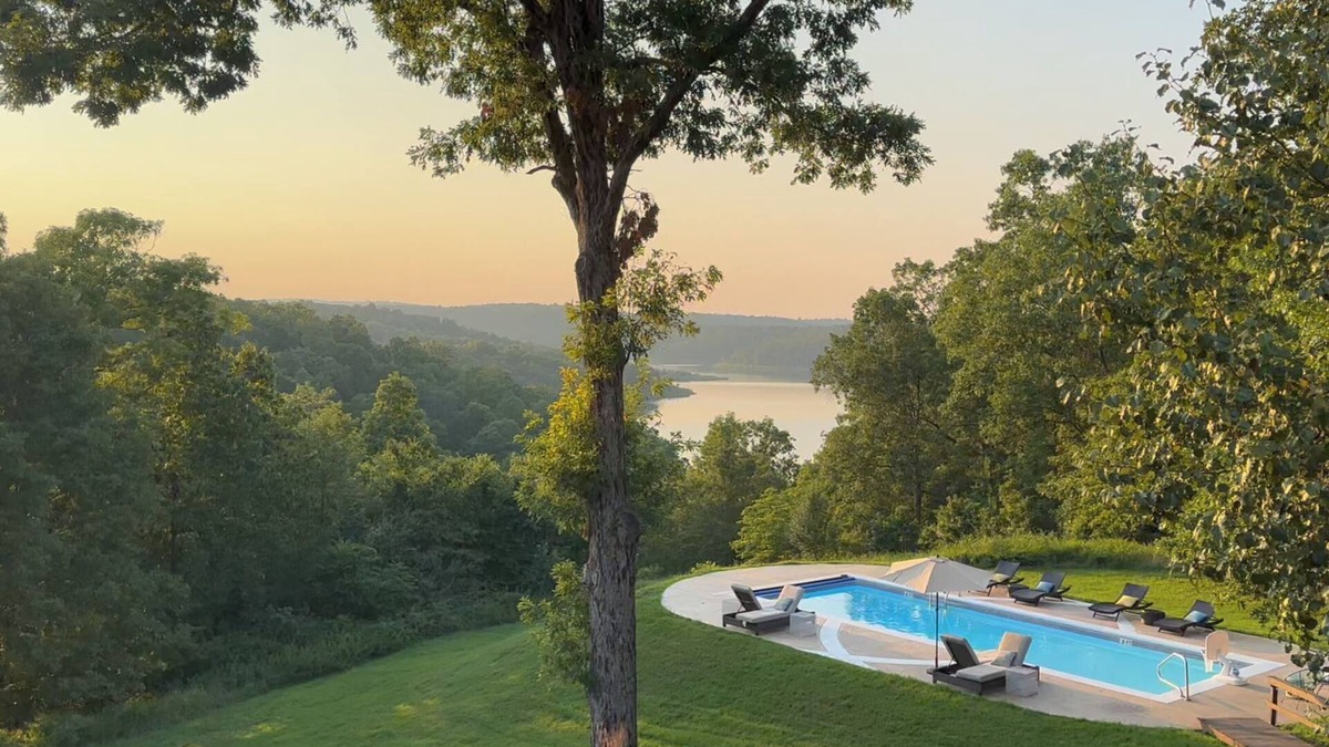 Mountain Home House | Lakefront House Sleeps 18 Heated Pool Frisbee Golf 7 mins to Marina