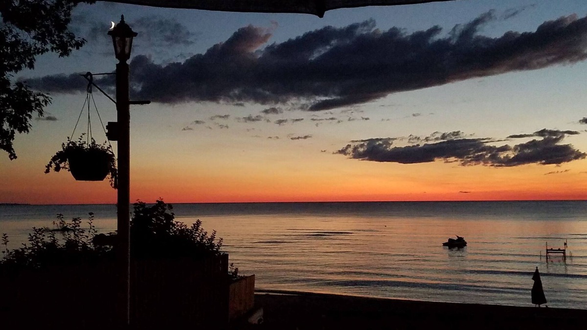 Port Austin House | Lakefront House with private beach on lake Huron