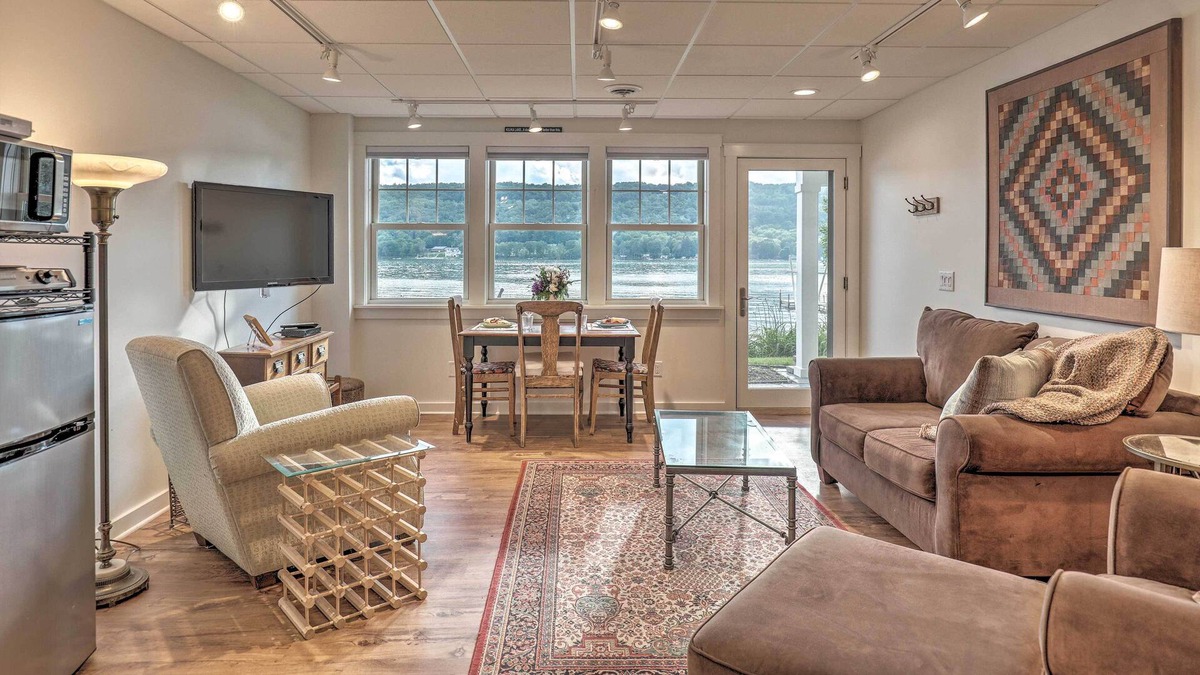 Dundee Apartment | Lakefront Keuka Lake Apt w/Seasonal Dock Access!