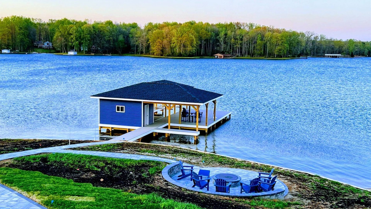 Mineral House | Lakefront Lake Anna - Dock, Beach, Views, Hot Tub