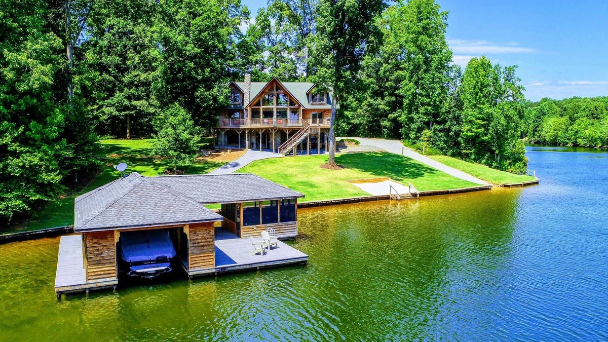 Bumpass Cabin | Lakefront Lake Anna Log Cabin, Views, Dock, Deck