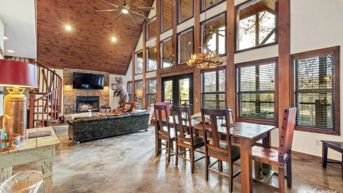Rambo Riviera Cabin | Lakefront, Lakeviews Cedar Cabin- Rope Swing Cove