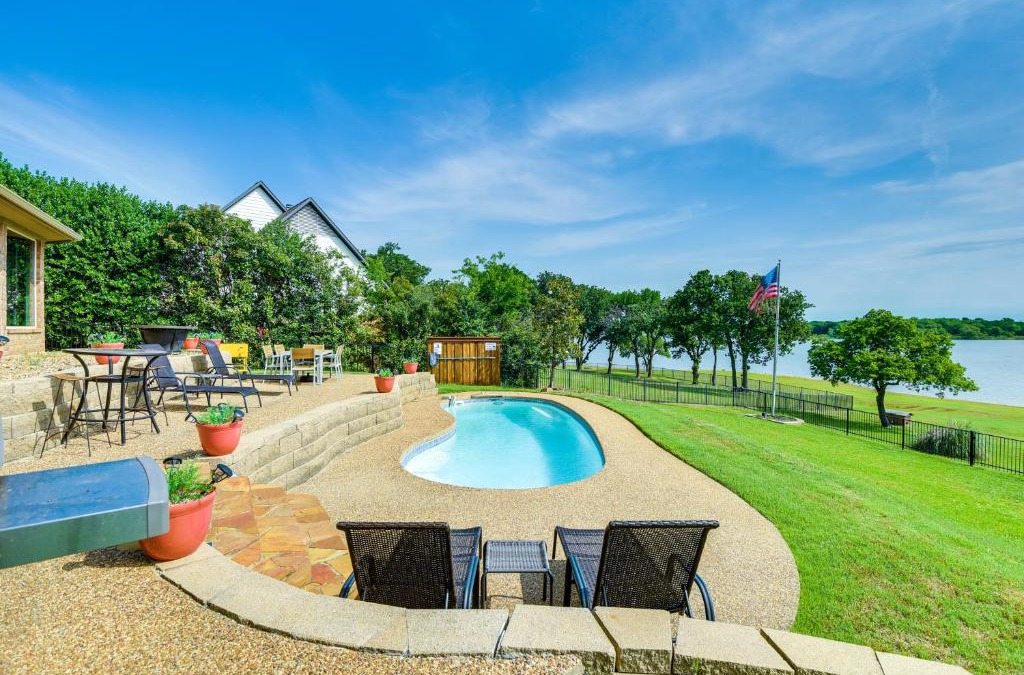 Little Elm House | Lakefront Little Elm Home with Private Pool!