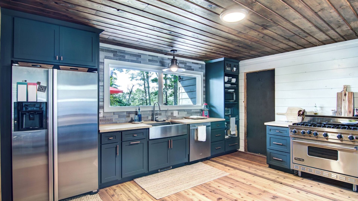 Hayward Cabin | Lakefront Living at its Finest at Clearwater Cove on LCO