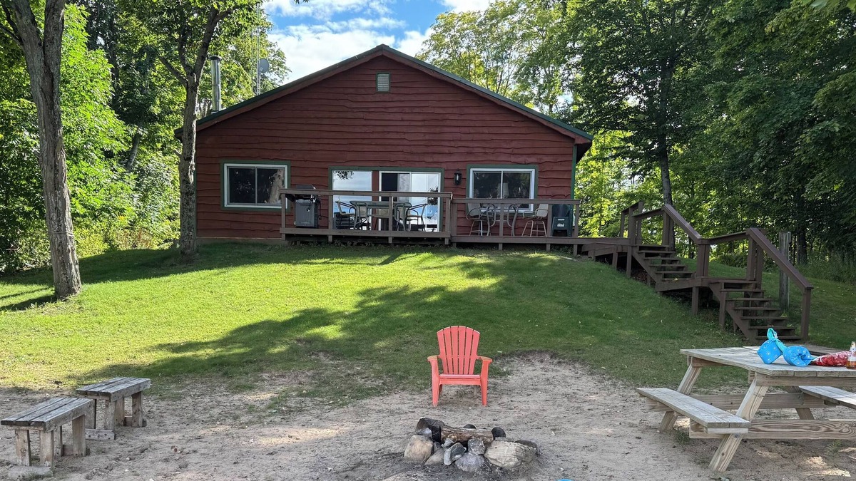 Germfask Cabin | Lakefront lodge - Sleeps 18+ guests!