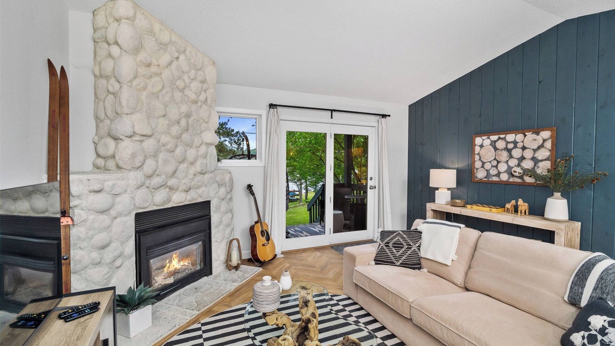 Biwabik Condo | Lakefront Luxury @ Giants Ridge - formerly the Hygge Suite