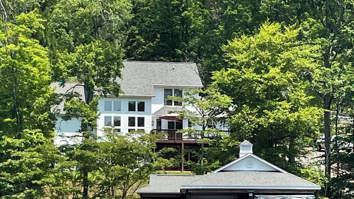 High Point House | Lakefront LUXURY- Lg covered dock, HOT TUB, fire pit, kayaks + 2 game rms