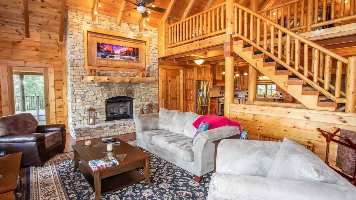 Wilkesboro Cabin | Lakefront Luxury Log Home near Downtown