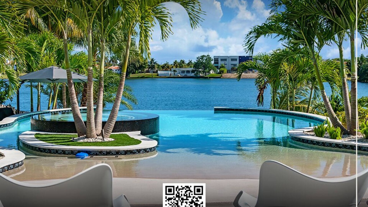 Ludlam House | Lakefront Luxury Retreat – 7BR Paradise Escape