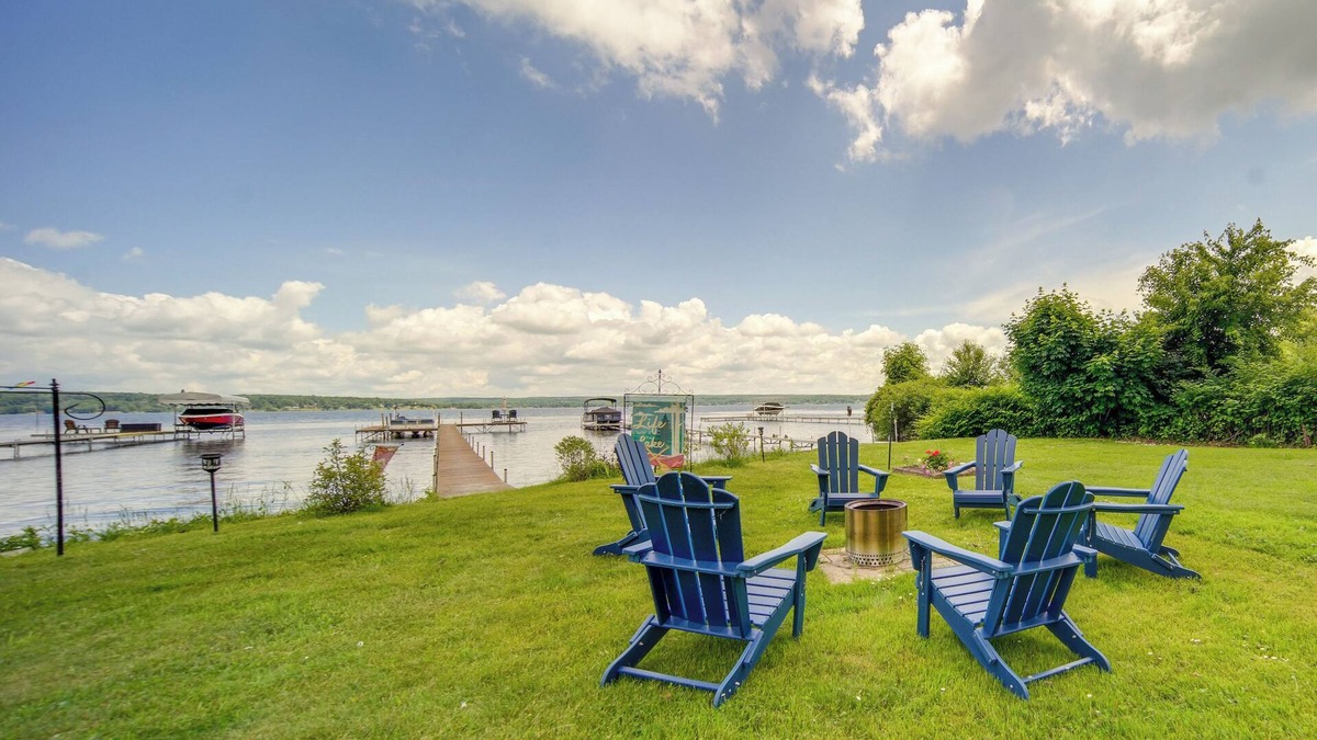 Chautauqua House | Lakefront Mayville Cottage w/Dock & Grill!
