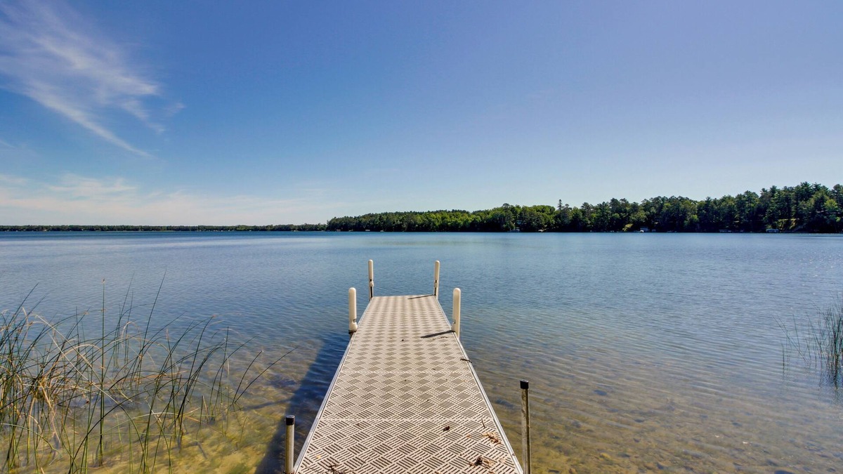 Emily Cabin | Lakefront Minnesota Escape w/Fire Pit & Boat Dock