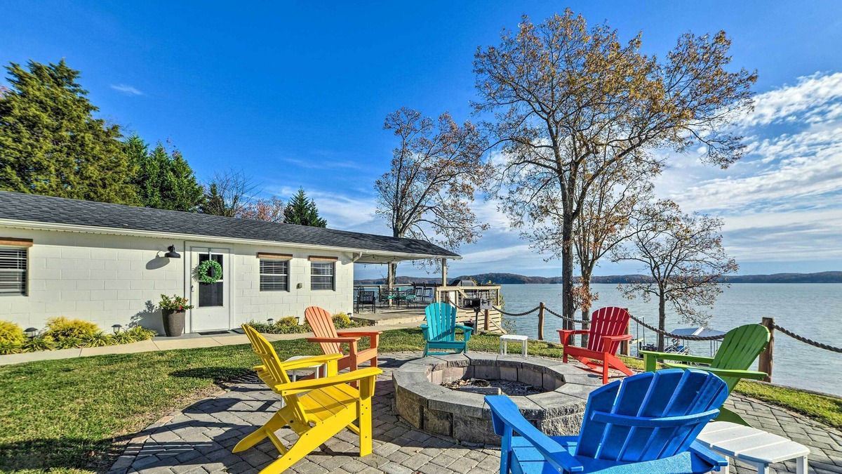 New Concord Cottage | Lakefront New Concord Home w/ Shared Fire Pit