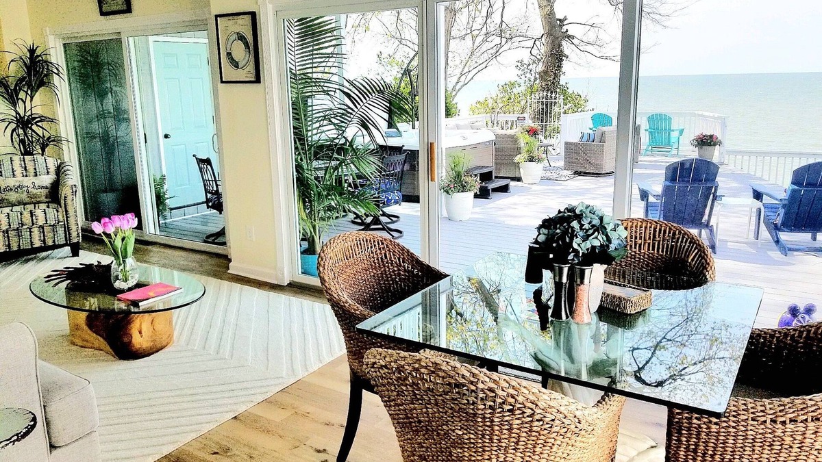 Mentor-on-the-Lake House | Lakefront Oasis Retreat Private Beach-Hot Tub-Pet Friendly-3 Bd/2 B-King Suite