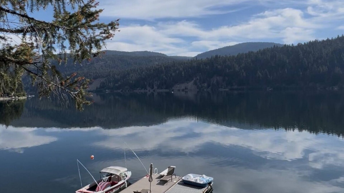 Okanagan-Similkameen Cottage | Lakefront Otter Lake Cottage